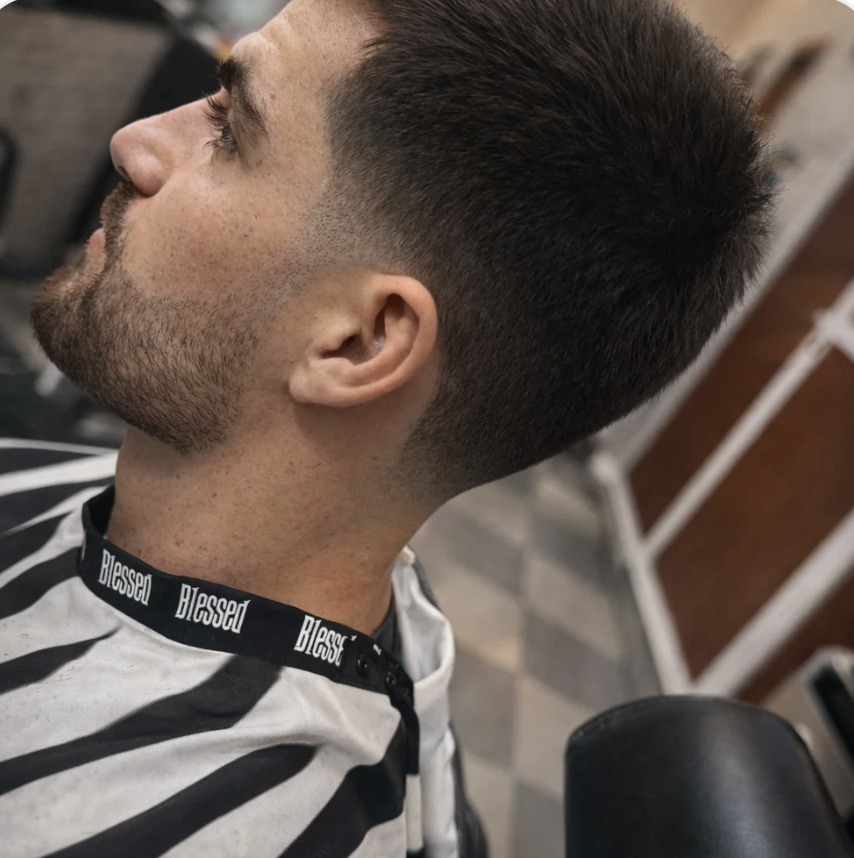 Corte de caballero Málaga Grupo Almagro barbería profesional