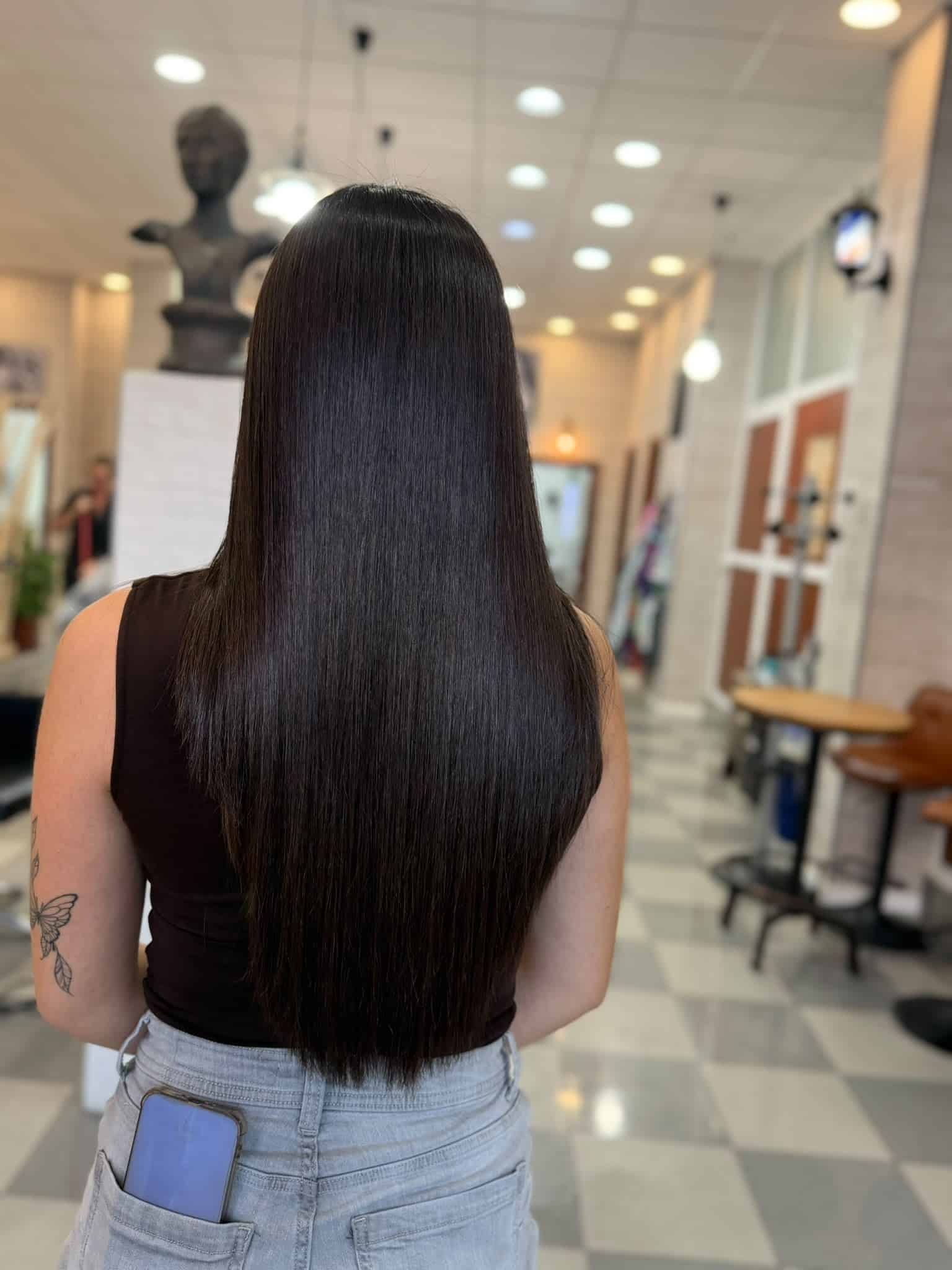 Cabello liso y brillante después de nanoplastia