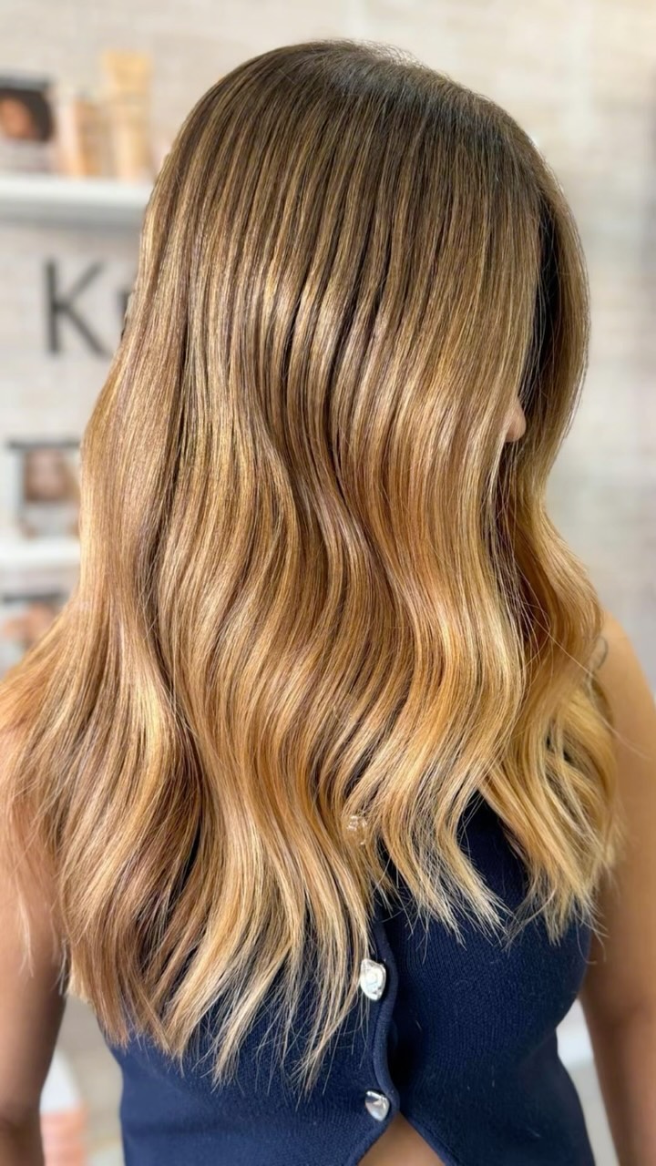 Mechas y ondas realizadas en Grupo Almagro